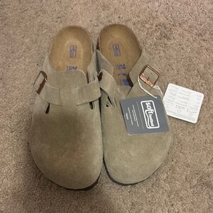 Brown Textured Sole Clogs